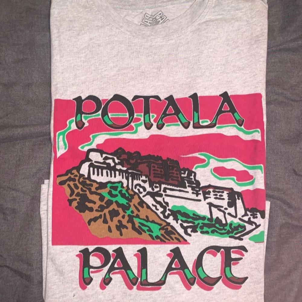 Palace pot tee